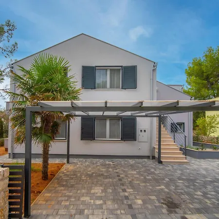 Artatore-1 By Interhome *