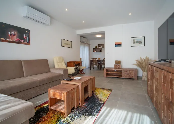Artatore-1 By Interhome Apartamento Mali Lošinj