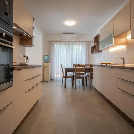 Artatore-1 By Interhome