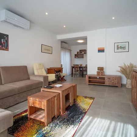 Artatore-1 By Interhome 아파트 말리로시니