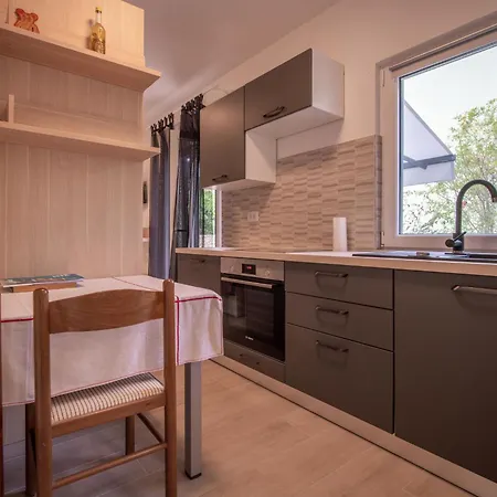 Artatore-1 By Interhome Apartamento Mali Lošinj